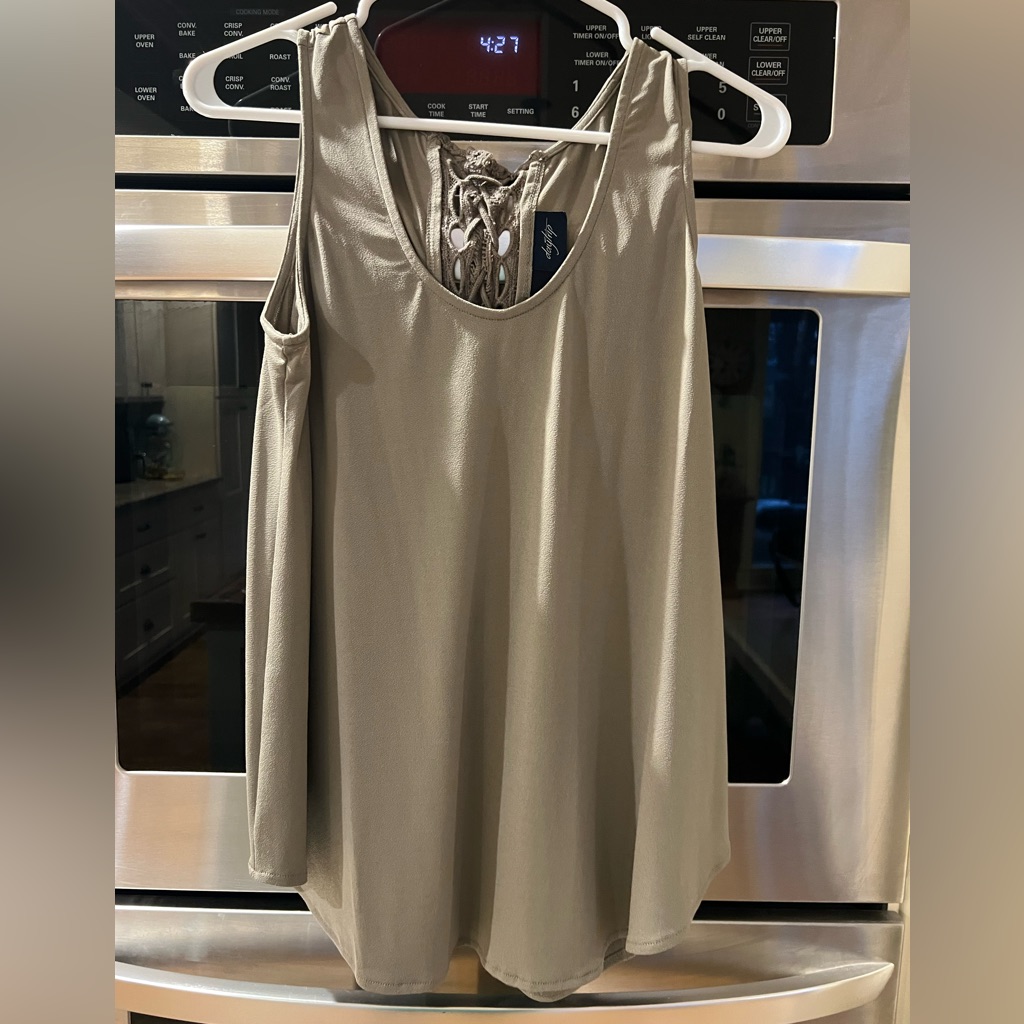 Like New Sage Green Sleeveless Blouse. Size Small
